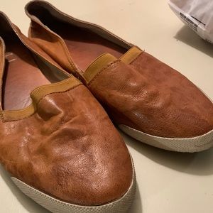 Women Frye Melaine slip on sz8